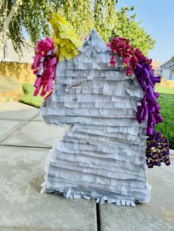 I Make Custom Piñatas