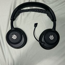 Steel Series Arctis Nova 5 Wireless