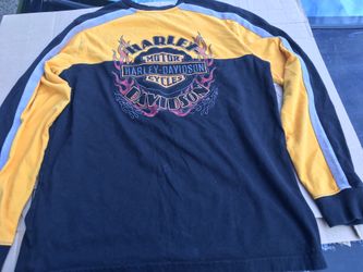 Medium border Harley Davison shirt only 15 farm