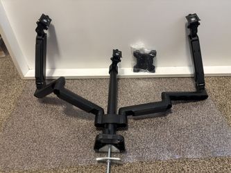 3 Monitor Desk Mount