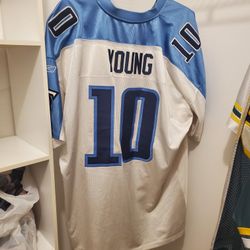 TITANS AITHENTIC STITCHED YOUNG JERSEY! Size 58 $46