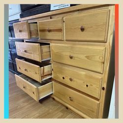 Dresser/ Nine Drawers Dresser 