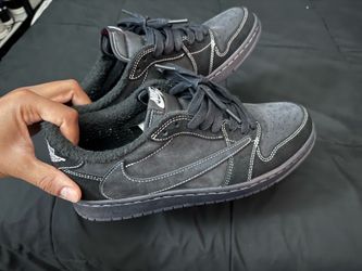 Travis Scott Jordan 1
