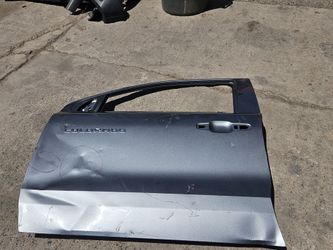Chevy Colorado gmc canyon left door Oem