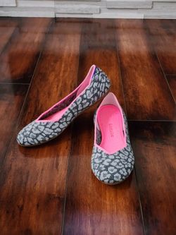 Rothy’s Merino Wool Haze Spot Flats Gray Black Leopard Print Neon Pink Trim Size 8