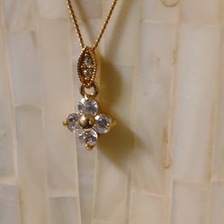 Vintage Avon Crystal Clover Pendant Necklace 