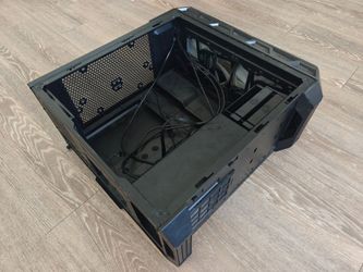 PC Case, Cooler Master with 3 DC Fan, Side panel missing