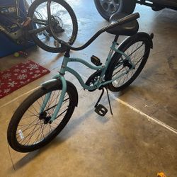 Schwinn Siesta Beach Cruiser
