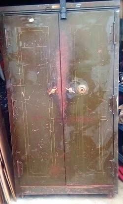 CUSTOMIZED Vintage rolling Safe $150