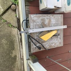 Wet Saw (Tile Cutter)