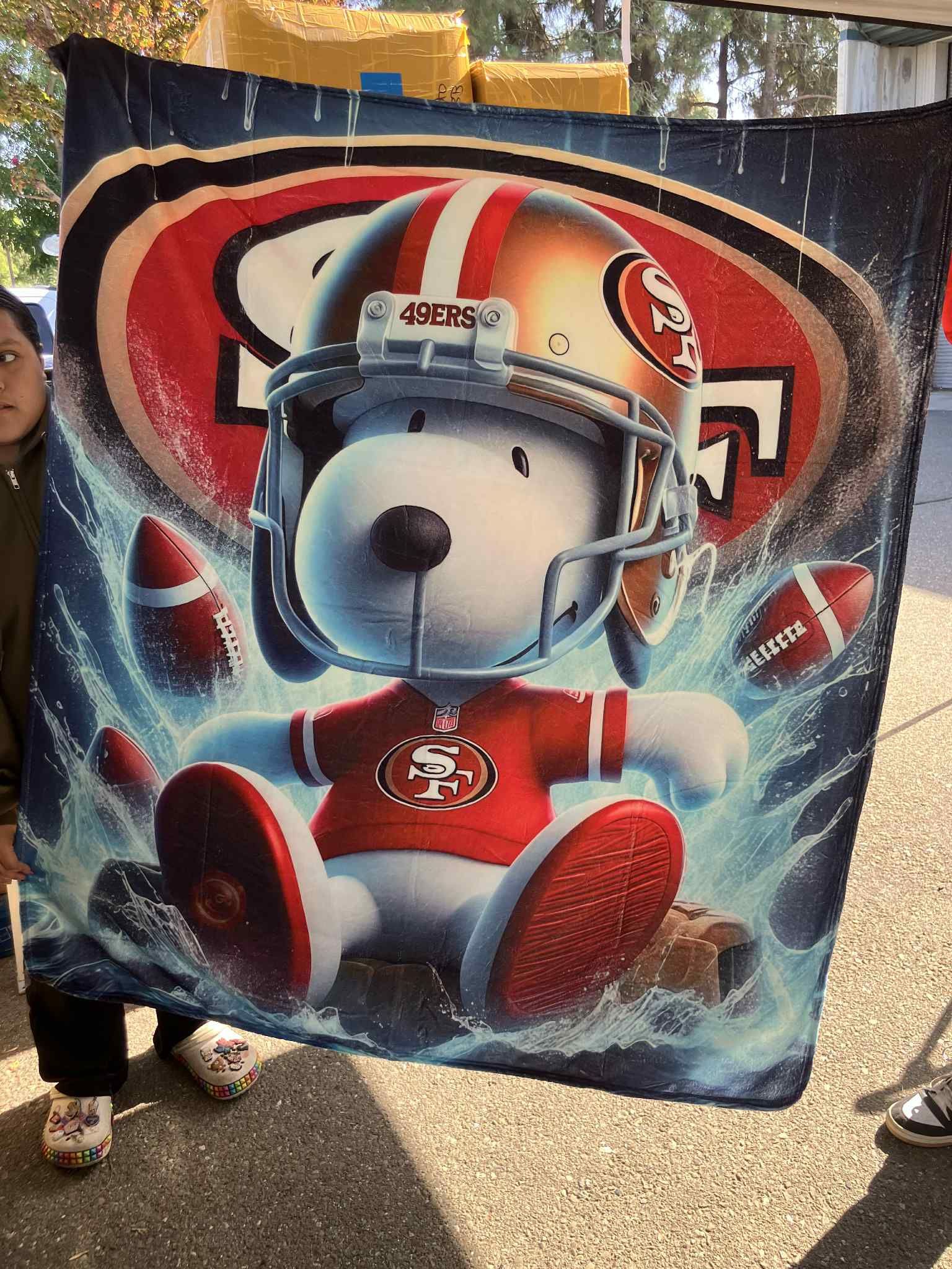 Throw Blankets extra fee is delivered