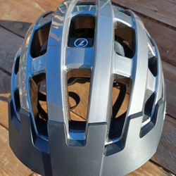 Lazer Compact  Adult Cycling Helmet In Silver 