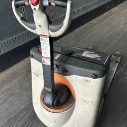 WP3000 Series Walk Behind Electric Pallet Jack