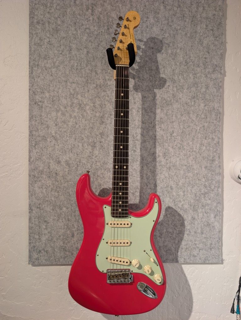 Fender 1963 Journeyman Relic Stratocaster - Fiesta Red