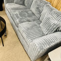 Free Delivery Cozy couch!