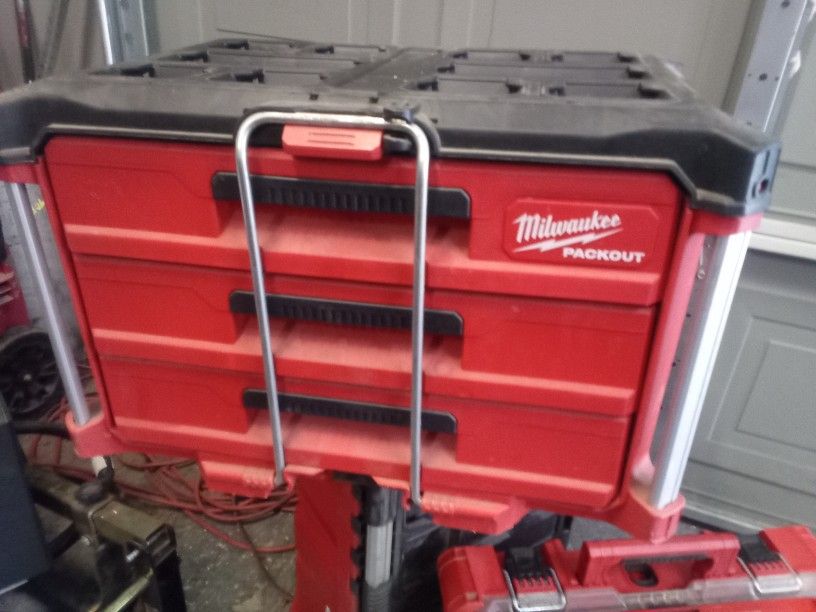 Pack Out 3 Drawer Tool Box Like New