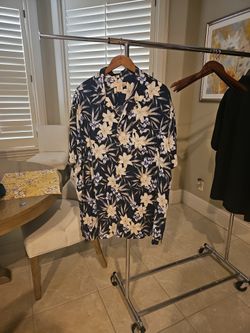 men's size 2XL shirt EUC