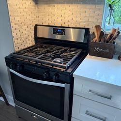 Whirlpool Stove  (gas) 