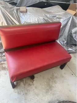 Chilis bench