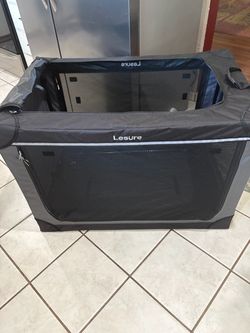 36” Lesure portable kennel with duffle bag storage