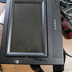 Audiovox Portable DVD Player With Car Charger Wall Charger 
