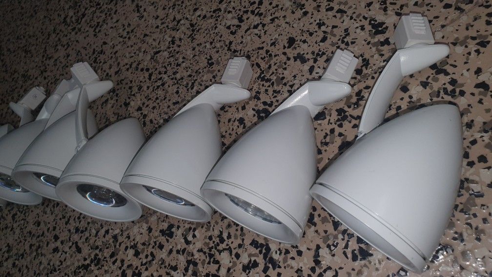 Juno Trac 12 System + Soraa Bulbs