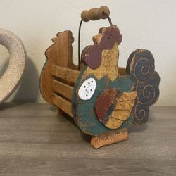 Carved wood rooster kitchen basket - egg. fruit or bread basket Farmhouse  Chic