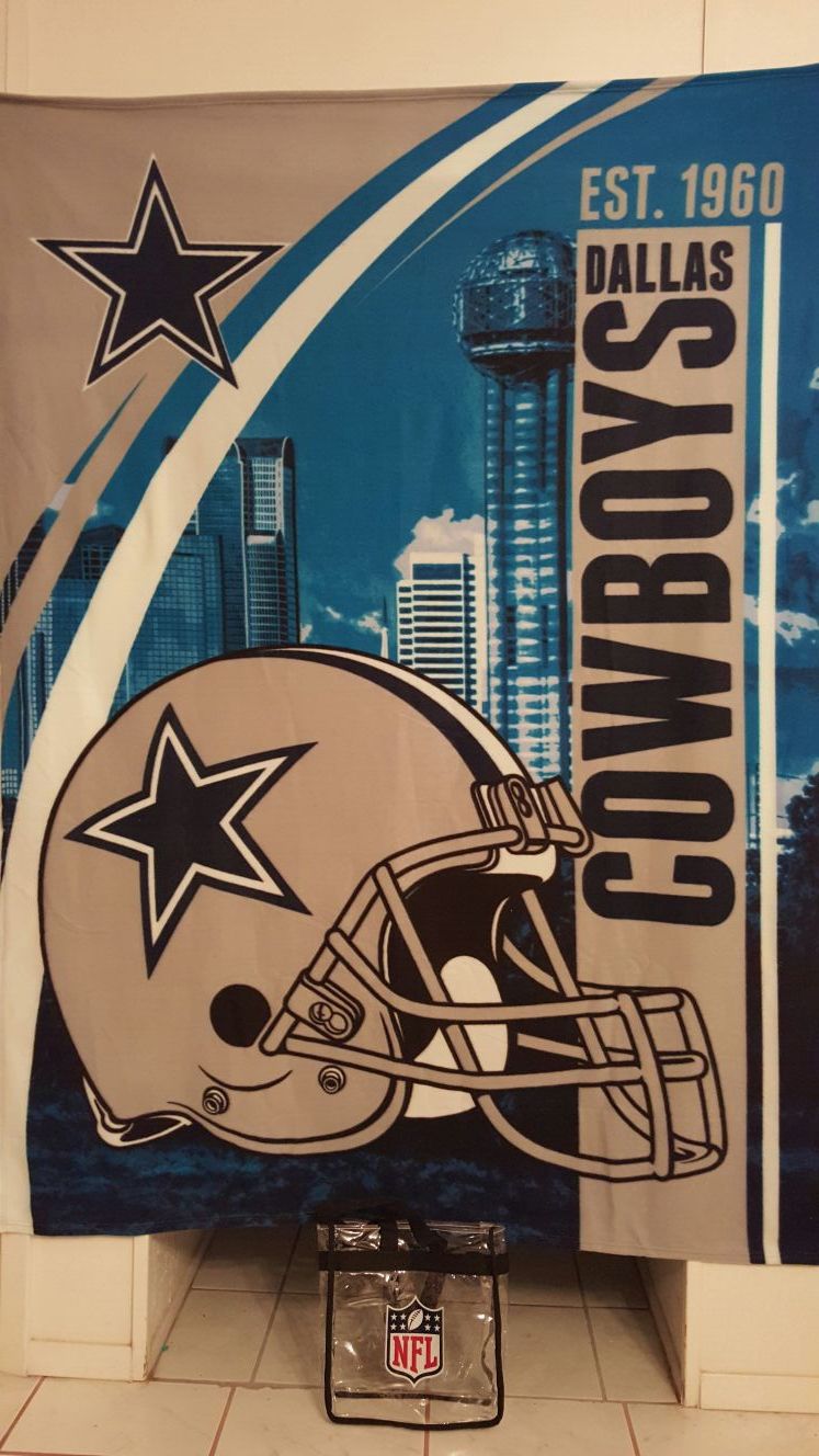 Jumbo 60"x80" NFL Fleece Throw w/tote