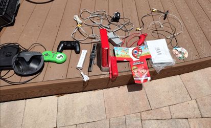 Wii Electronics & Mario Bros Game Package Deal