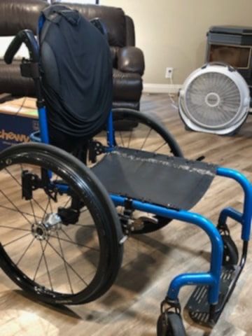 QUICKIE 7 SERIES Ultra Lightweight Folding Wheelchair Quick Release Wheels