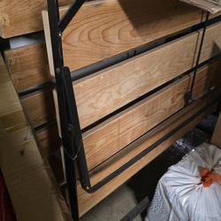 Foldable/Portable Bed Frame 