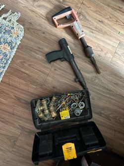 Pin gun