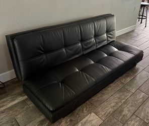 Couch / Futon