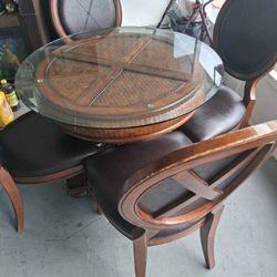 Round Table With 4 Chairs 