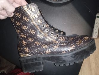 GUESS BOOTS !!!