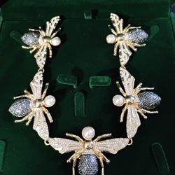 High End Fashion Bee Necklace