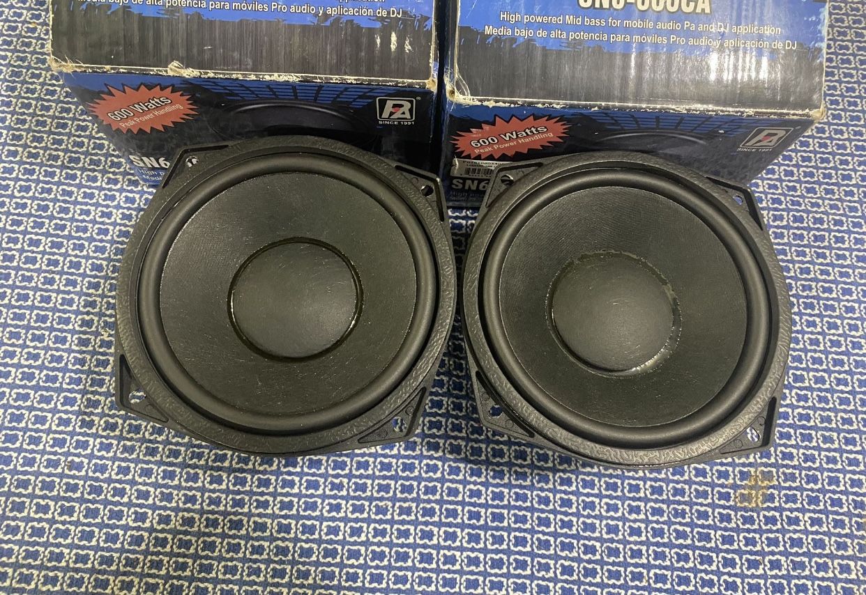 New Pair 6.5” P-Audio Midbass / Mid-Woofer Speakers $40 ( one pair available)