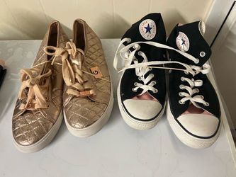 Like New Woman Shoes Black Size 8 and Rose Gold Size 9.5 . Each 10$