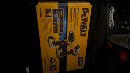 Dewault 20v brushless impact and drill combo