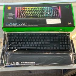 NEW!! V4 Razer Blackwidow Mechanical Gaming Keyboard (UNOPENED)
