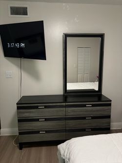 6-Drawer Dresser/Vanity  with Mirror