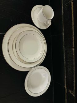 Vintage Corning Pyroceram “Platinum Band” Dinnerware Set – Service for 8