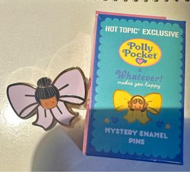Polly Pocket Hot Topic Exclusive Mystery Enamel Pin
