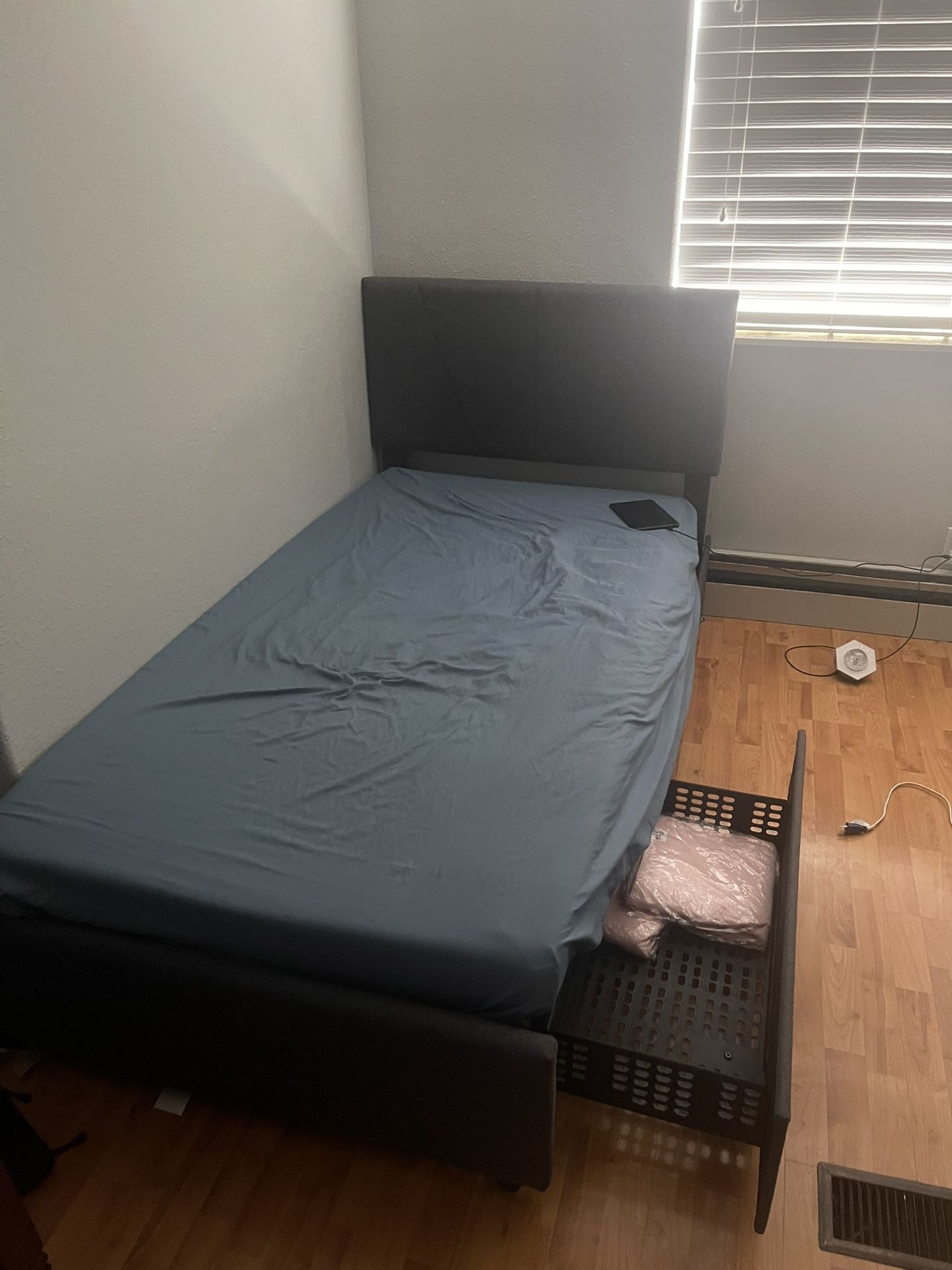 Twin Bed Bed Frame And mattress