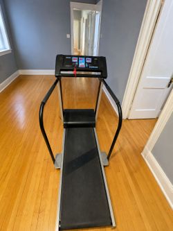 ​Heavy Duty PaceMaster Treadmill (Runs Great