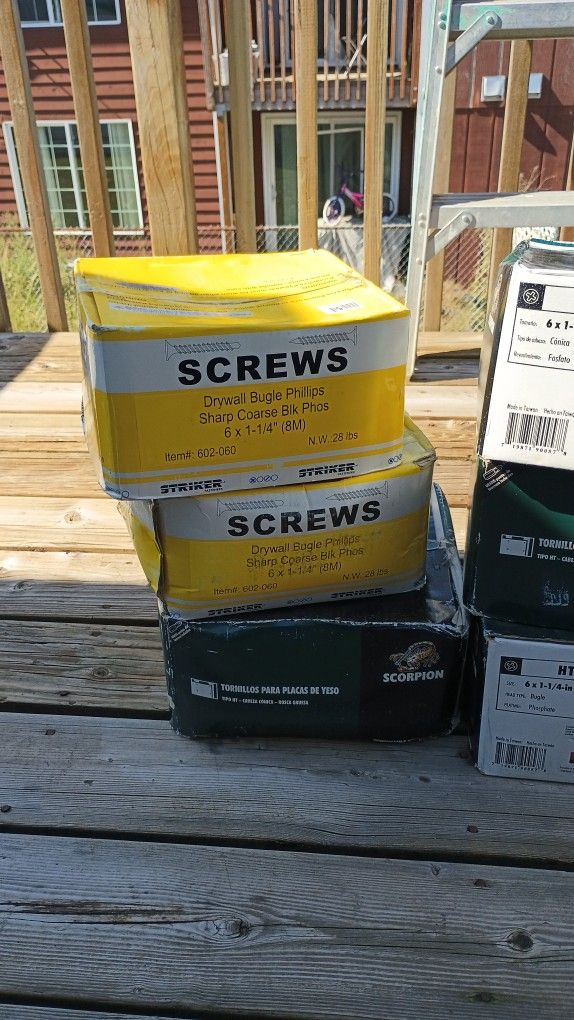 Drawall Screws.