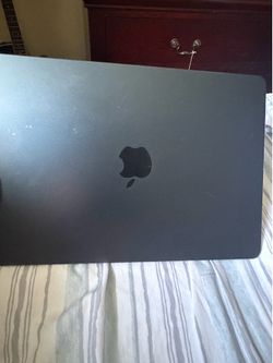 MacBook Air M3 2024