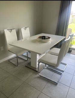 Dining Set