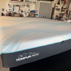 King Size TempurPedic Mattress For Sale