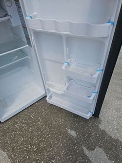 Mini fridge with freezer shelf
